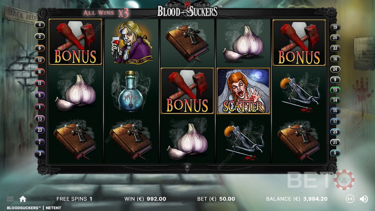 3 رموز إضافية في المواضع الصحيحة تؤدي إلى تشغيل لعبة Bonus Game في فتحة Blood Suckers