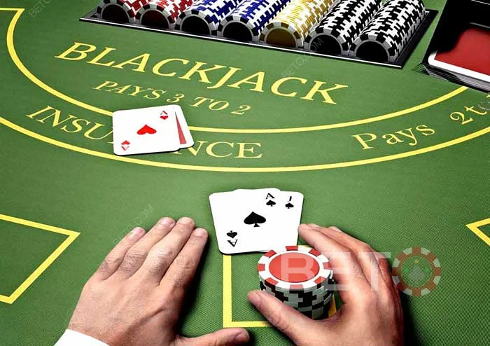 يمكن أن يكون لعب Blackjack عبر الإنترنت ممتعًا ومثيرًا مثل ألعاب Blackjack الأرضية