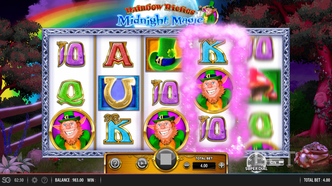 Rainbow Riches Midnight Magic من Barcrest والتي تشمل الميزات مكافأة الطلب الفائق