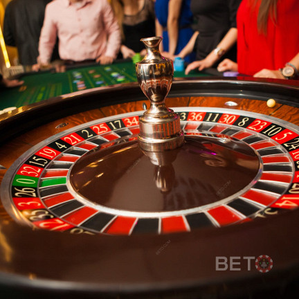 اربح المال عن طريق المخاطرة بأموال أقل للمقامرة من خلال إدارة الأموال.